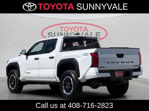 Certified 2025 Toyota Tacoma TRD Off-Road image 8