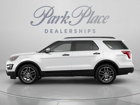 Used 2016 Ford Explorer Sport w/ Equipment Group 401A AWD/4WD image 2