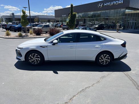 Certified 2026 Hyundai Sonata Blue FWD image 12