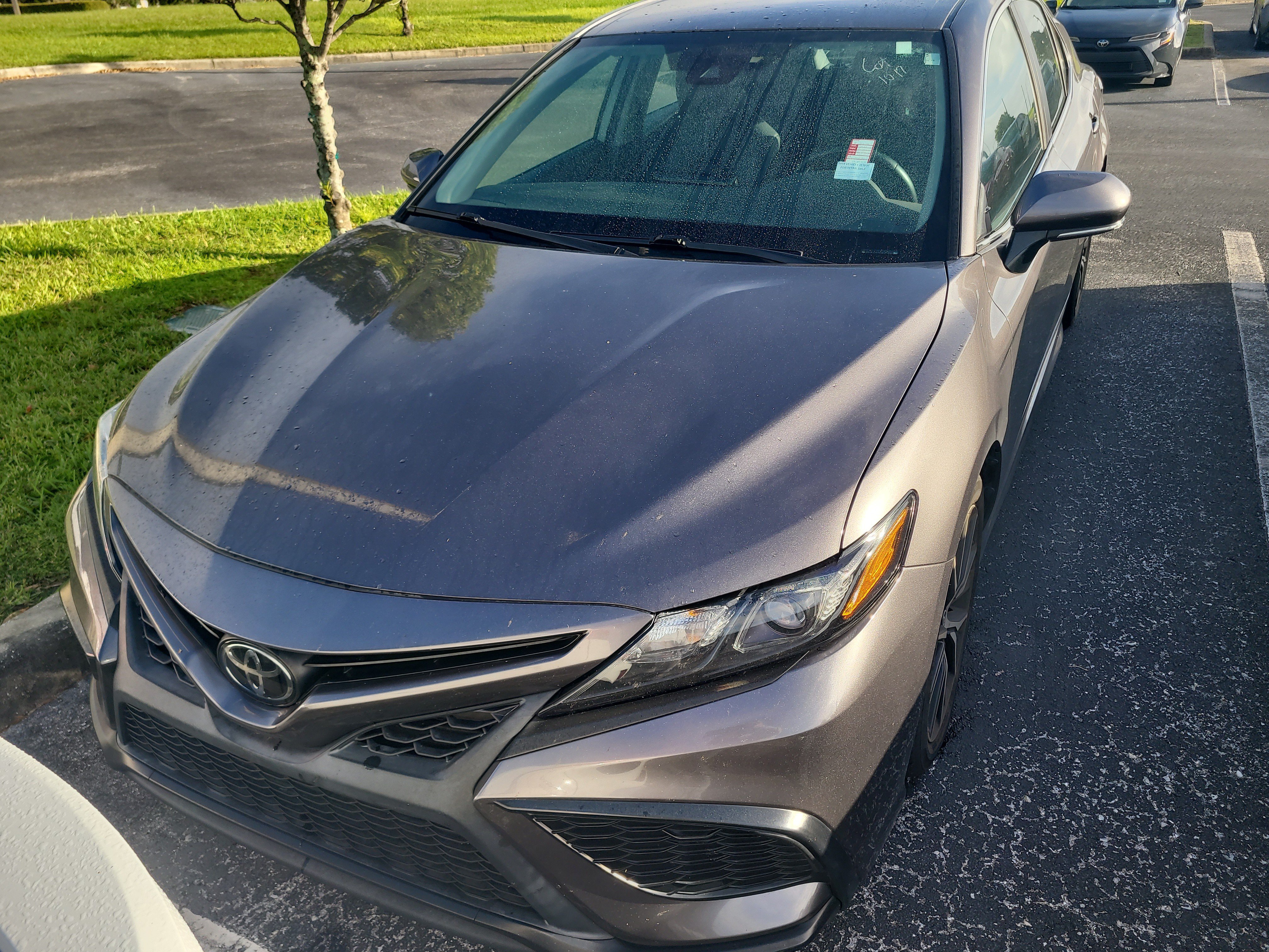 Used 2024 Toyota Camry SE FWD image 2