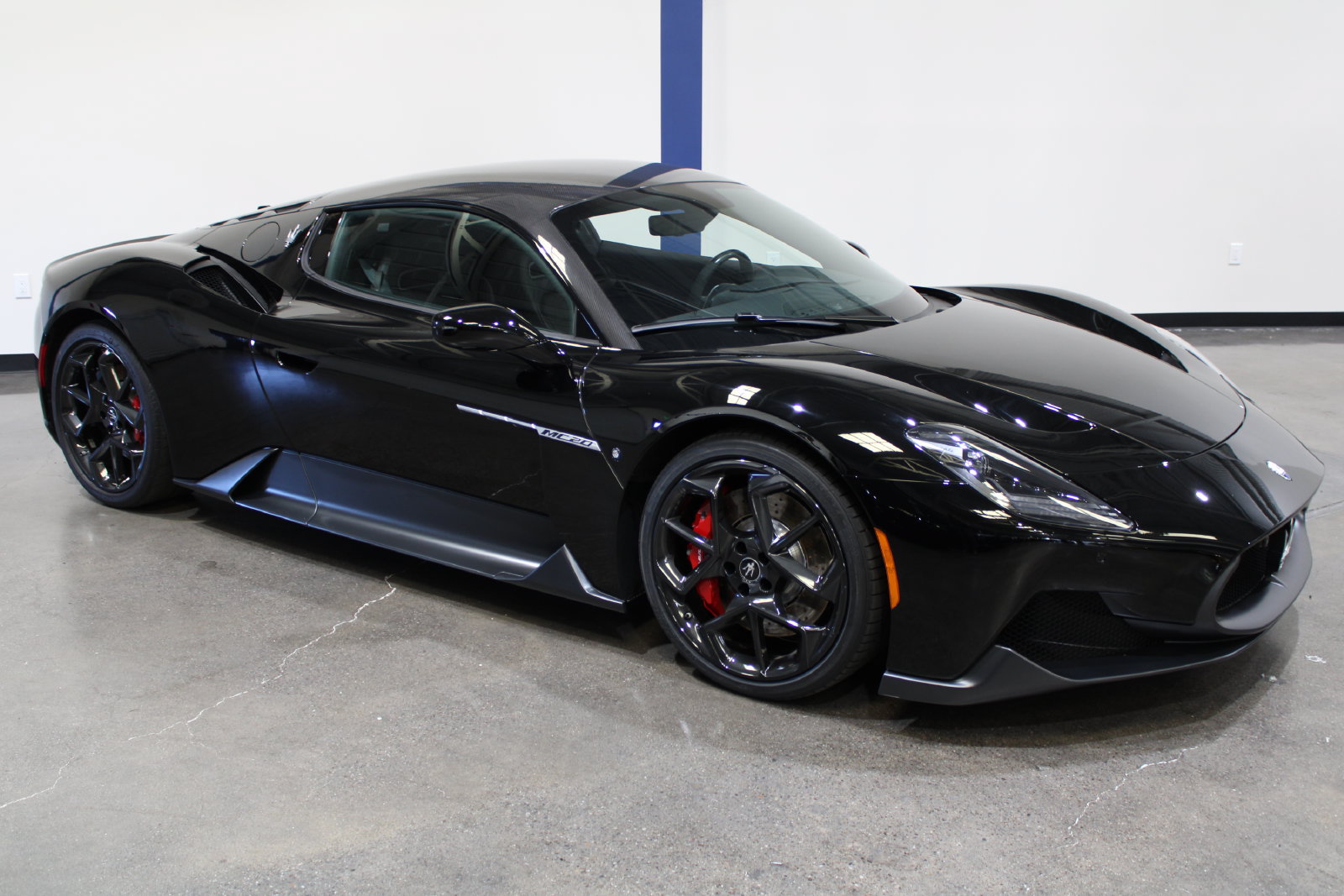 Used 2022 Maserati MC20 Coupe RWD image 4