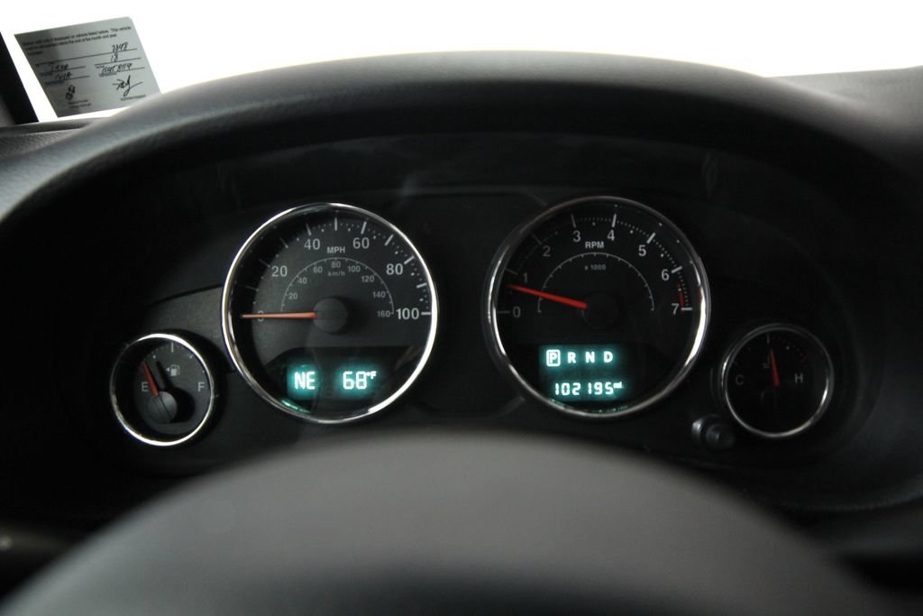 Used 2018 Jeep Wrangler Unlimited Sahara AWD/4WD image 16