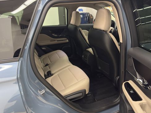 Used 2025 Lincoln Corsair Grand Touring w/ Equipment Group 301A image 17