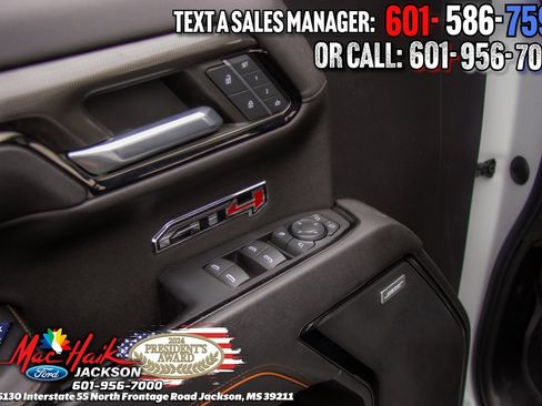Used 2023 GMC Sierra 1500 AT4 w/ AT4 Premium Package image 11