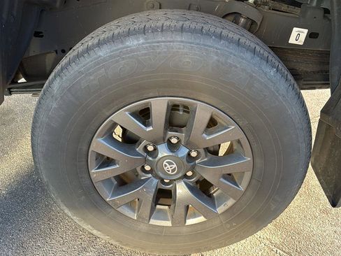 Used 2021 Toyota Tacoma SR5 image 6