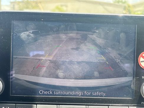 Used 2025 Nissan Altima 2.5 SV FWD image 21