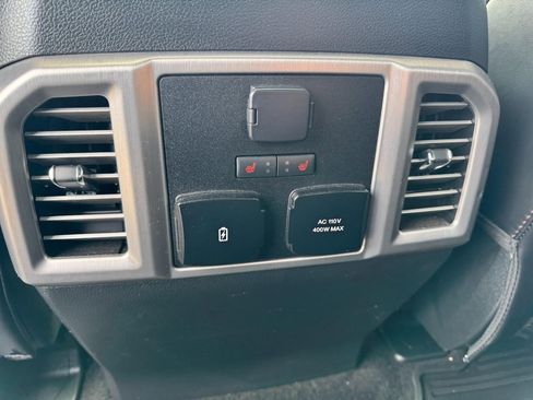 Used 2019 Ford F150 Platinum image 12