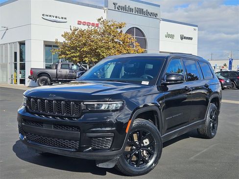 Certified 2024 Jeep Grand Cherokee L Laredo image 2