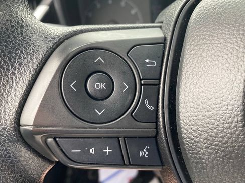 Used 2025 Toyota Corolla LE FWD image 27