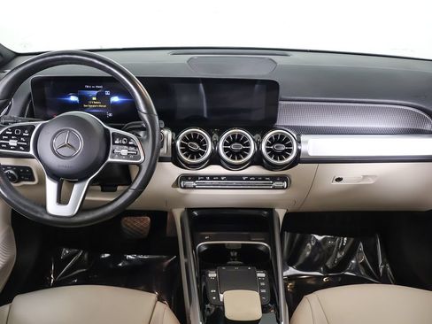 Used 2022 Mercedes-Benz GLB 250 4MATIC image 36