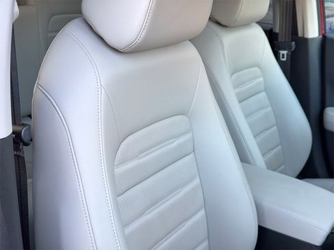 Used 2025 Honda CR-V EX-L image 11