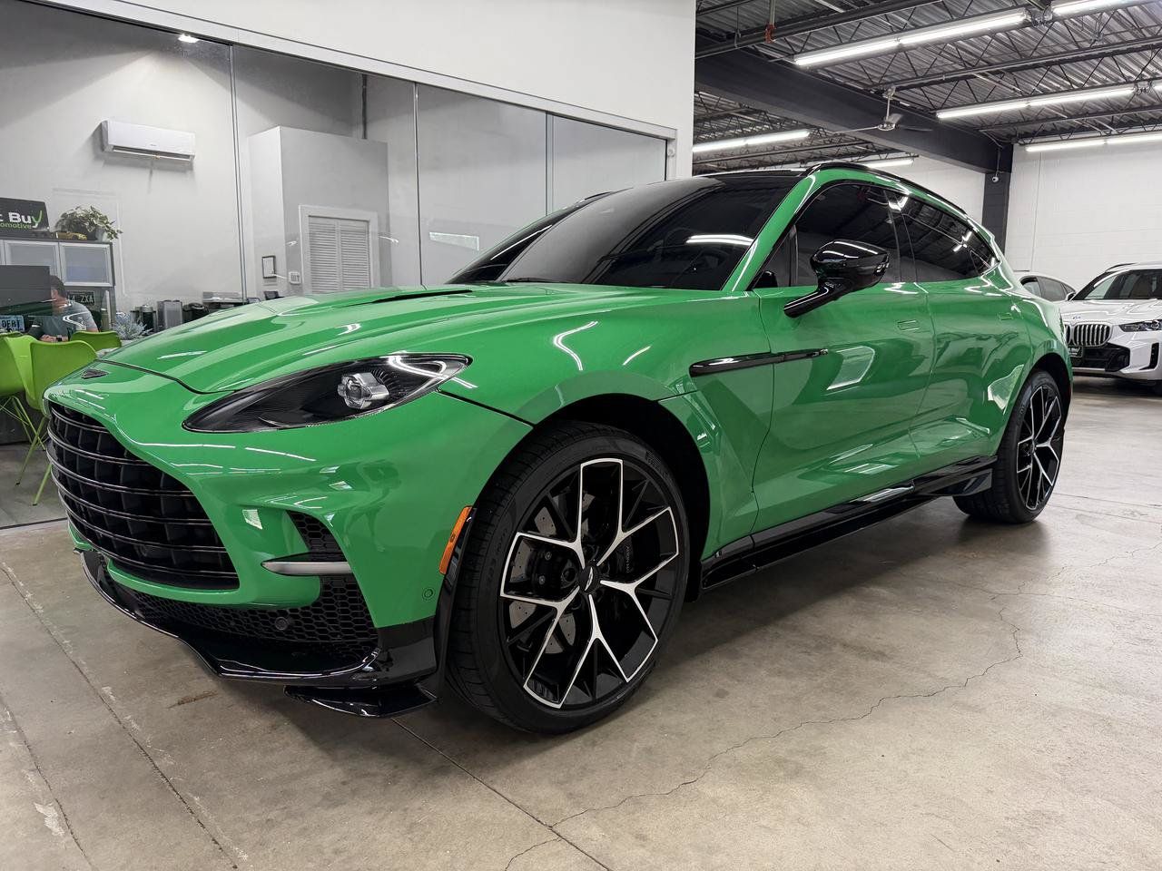 Used 2025 Aston Martin DBX 707 AWD/4WD image 1