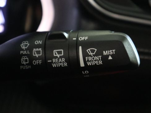 Used 2024 Jeep Grand Cherokee Altitude AWD/4WD image 31