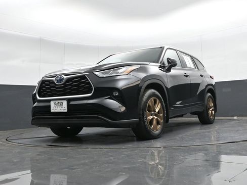 Used 2023 Toyota Highlander Bronze Edition image 36