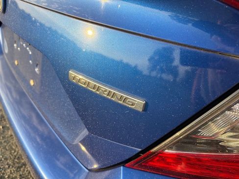 Used 2016 Honda Civic Touring image 4