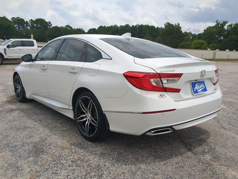Used 2021 Honda Accord Touring image 5