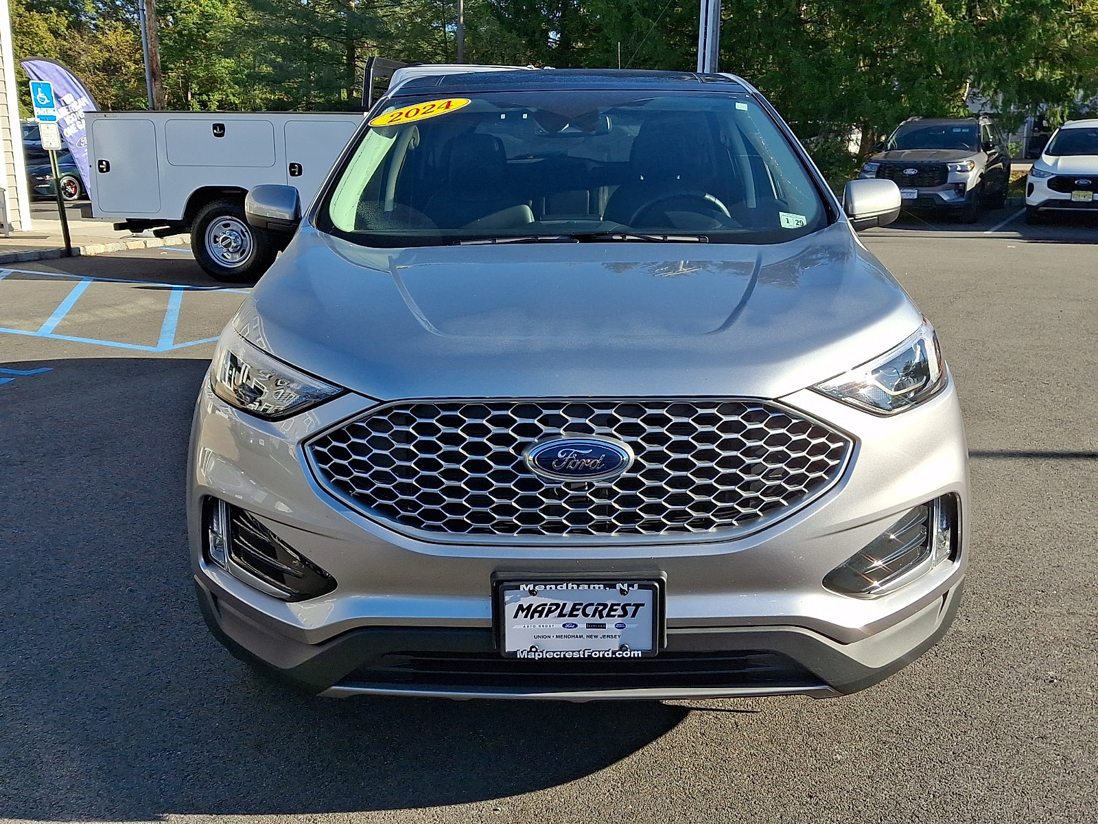 Used 2024 Ford Edge SEL w/ Convenience Package AWD/4WD image 2