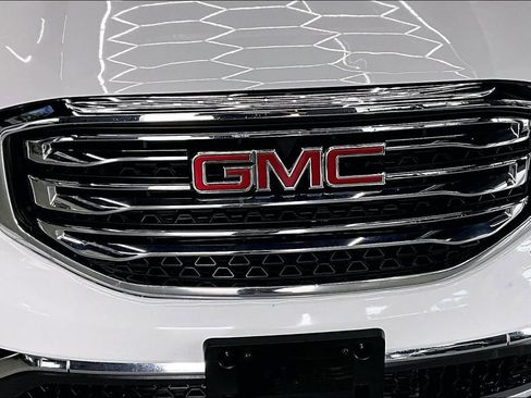 Used 2018 GMC Acadia SLE AWD/4WD image 35