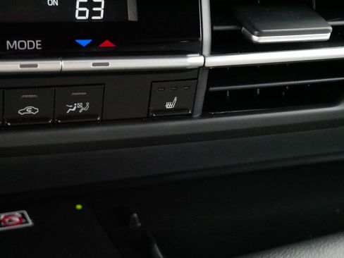 Certified 2026 Toyota Sienna XSE FWD image 29