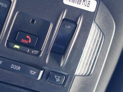 Used 2024 Toyota Highlander XSE image 40