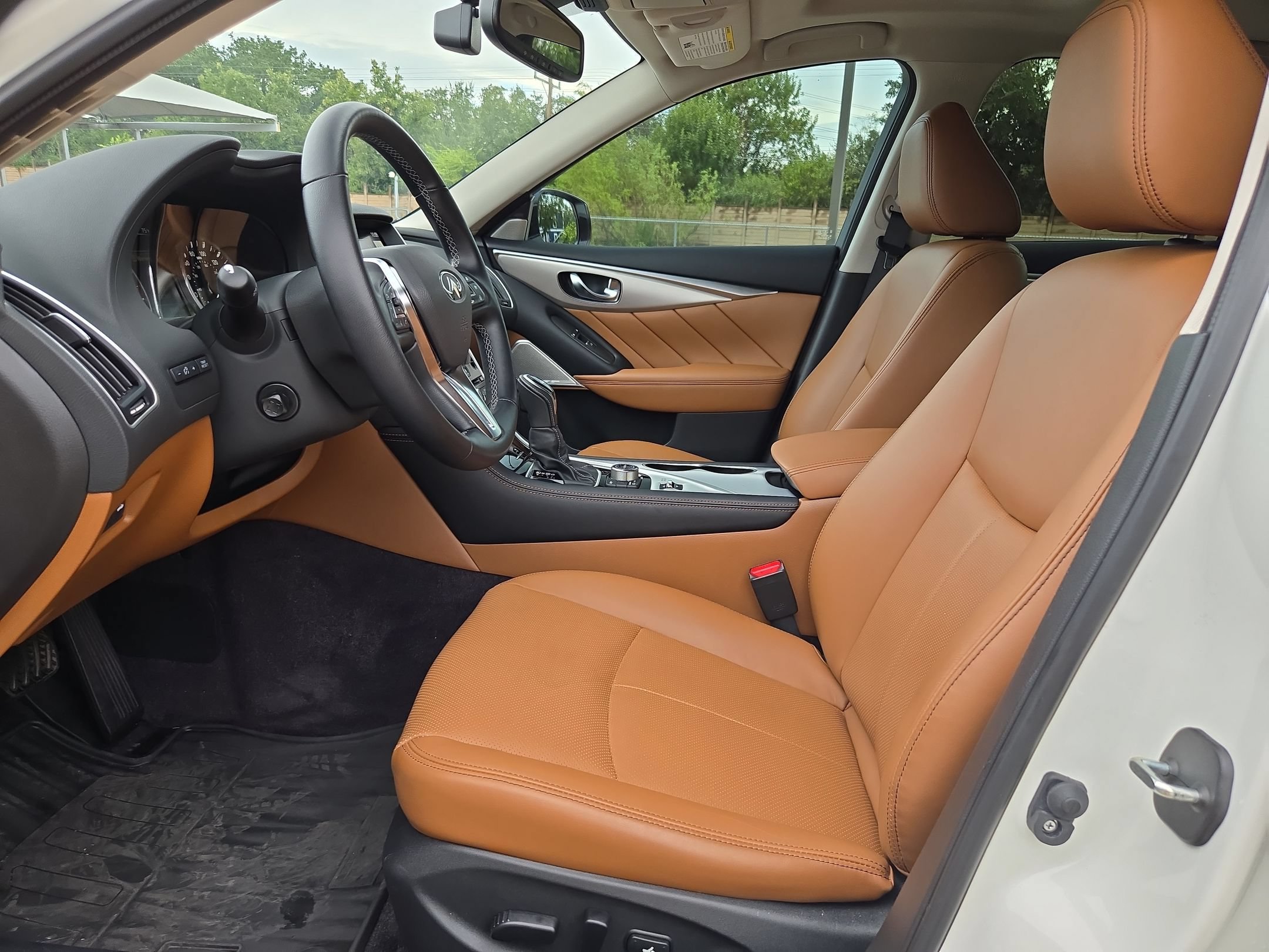 Used 2024 INFINITI Q50 Luxe w/ Cargo Package AWD/4WD image 9