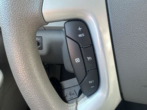 Used 2009 Chevrolet Traverse LS FWD image 18