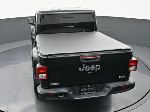 Used 2023 Jeep Gladiator Overland image 33