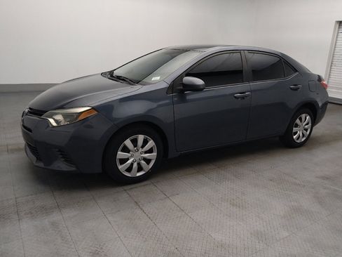Used 2015 Toyota Corolla LE FWD image 2