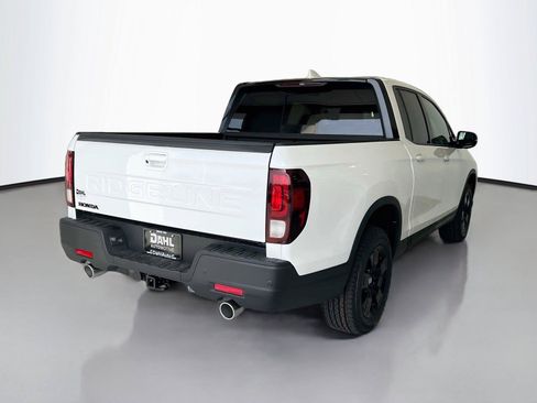 New 2026 Honda Ridgeline Black Edition image 13