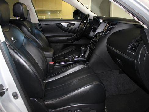 Used 2014 INFINITI QX70 3.7 image 25