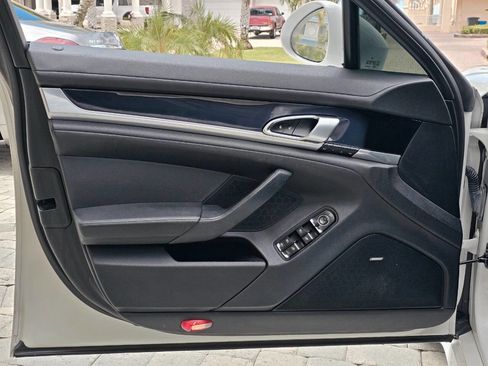 Used 2015 Porsche Panamera S w/ Premium Package image 86