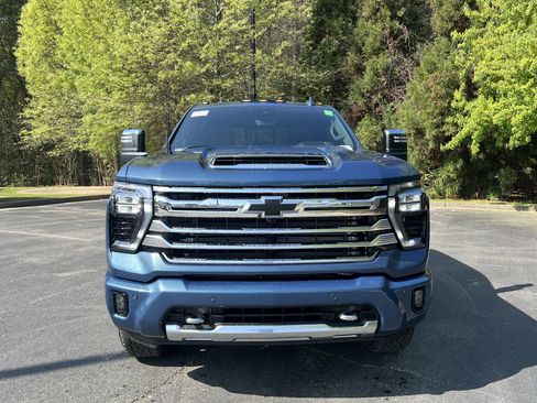 New 2026 Chevrolet Silverado 2500 High Country w/ Technology Package AWD/4WD image 3