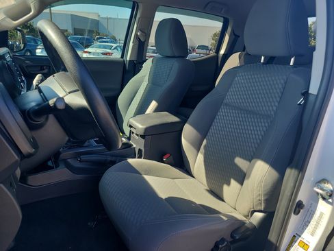 Used 2021 Toyota Tacoma SR w/ SR Convenience Package image 19