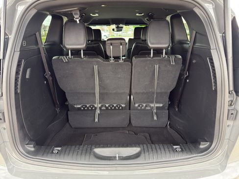 Used 2025 Chrysler Pacifica Select FWD image 37