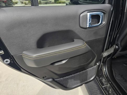 New 2026 Jeep Wrangler Unlimited Sahara AWD/4WD image 9