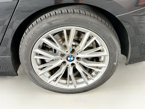 Used 2023 BMW 330i Sedan w/ Driving Assistance Package RWD image 11