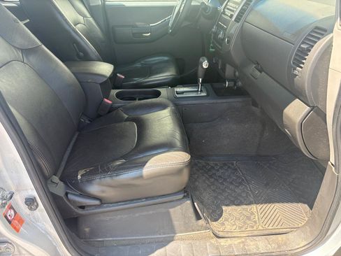Used 2009 Nissan Xterra SE w/ Tow Pkg AWD/4WD image 12
