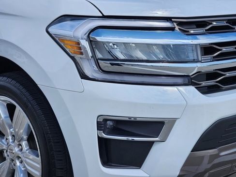 Used 2024 Ford Expedition King Ranch image 9