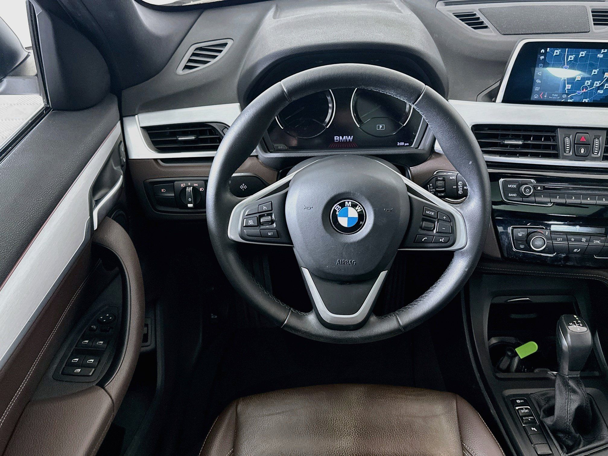 Used 2018 BMW X1 sDrive28i w/ Convenience Package FWD image 17