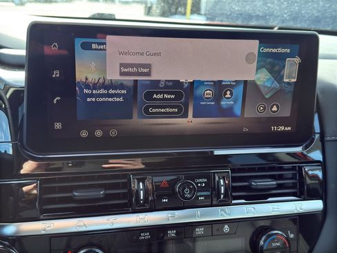 New 2026 Nissan Pathfinder SL image 18