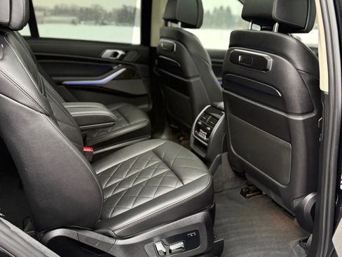 Used 2024 BMW X7 xDrive40i w/ Premium Package AWD/4WD image 24