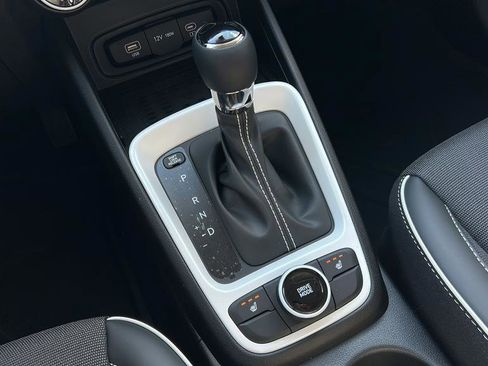 New 2026 Hyundai Venue SEL FWD image 23