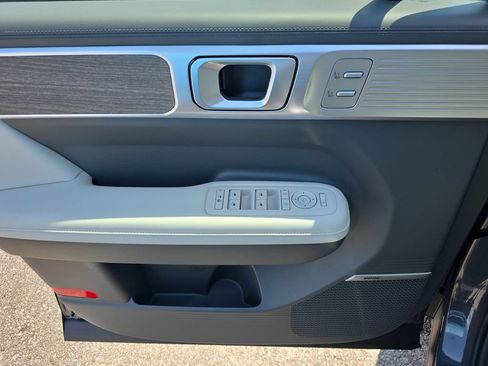 Used 2025 Hyundai Santa Fe Limited FWD image 17