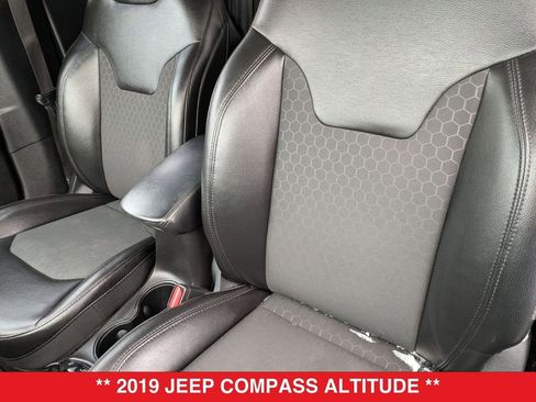 Used 2019 Jeep Compass Altitude image 17