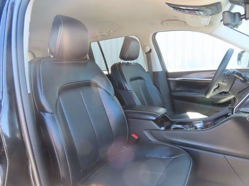 Used 2023 Jeep Grand Cherokee Limited w/ Luxury Tech Group II AWD/4WD image 27