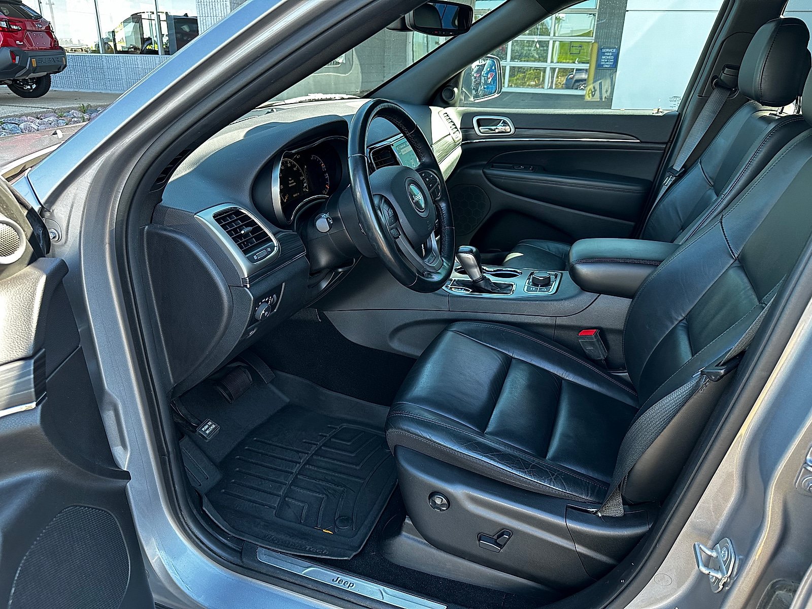 Used 2020 Jeep Grand Cherokee Limited w/ Premium Lighting Group AWD/4WD image 14