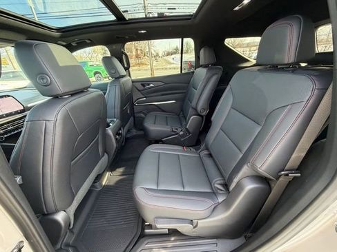 New 2026 Chevrolet Traverse Z71 w/ Driver Confidence Package image 39