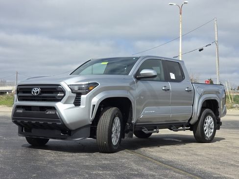 New 2026 Toyota Tacoma SR5 AWD/4WD image 18