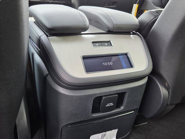 New 2025 Lincoln Navigator Reserve w/ Jet Appearance Package AWD/4WD image 16