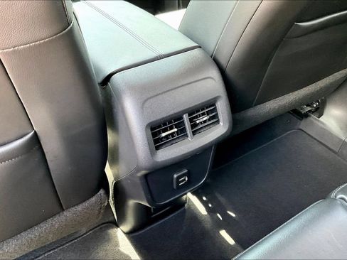 Used 2021 Chevrolet Equinox Premier AWD/4WD image 10